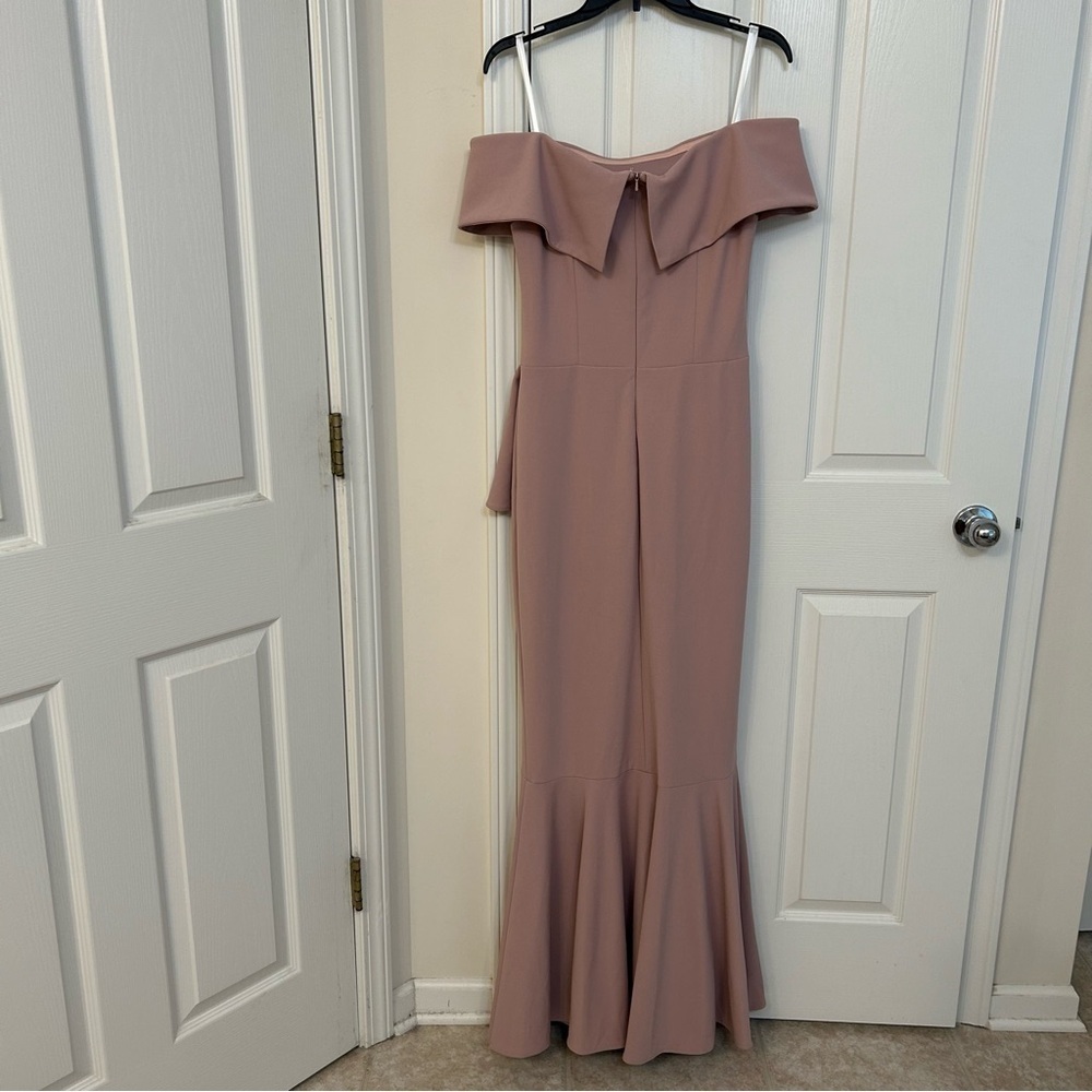 BETSY & ADAM Off-The-Shoulder Cascading Ruffle Mermaid Gown in Rose Size 10 - Picture 8 of 11